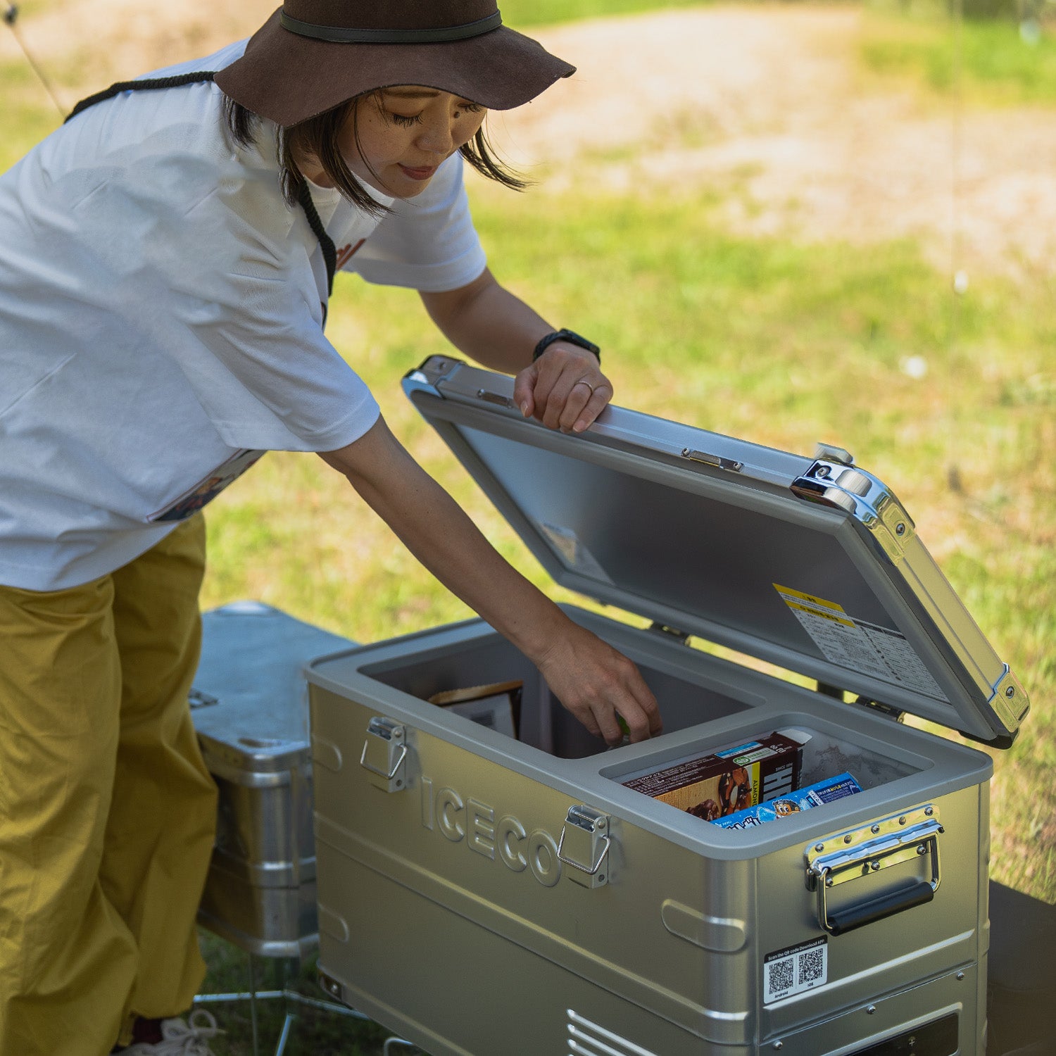 ICECO ポータブル冷蔵庫―デュアル温度制御モデル